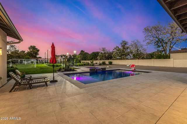 5426 E SWEETWATER Avenue, Scottsdale, AZ 85254