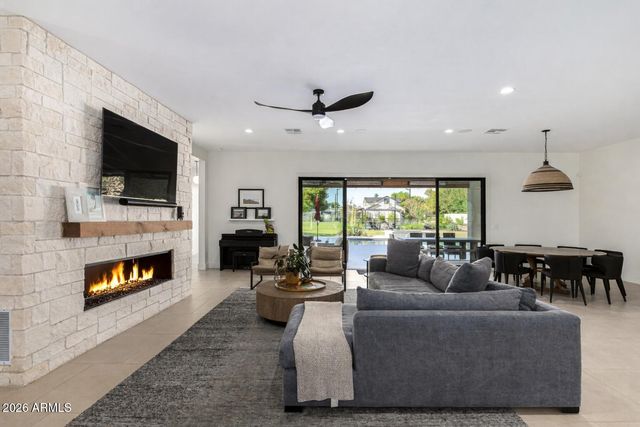 5426 E SWEETWATER Avenue, Scottsdale, AZ 85254