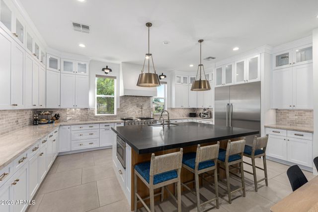 5426 E SWEETWATER Avenue, Scottsdale, AZ 85254