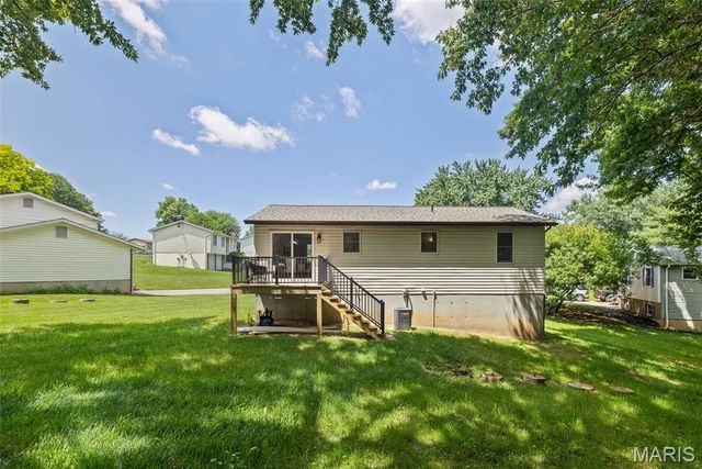 410 Saint Anthony Drive, Godfrey, IL 62035