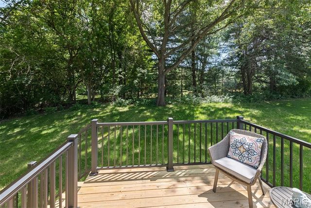 410 Saint Anthony Drive, Godfrey, IL 62035
