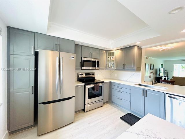 3004 Portofino Isle B2, Coconut Creek, FL 33066