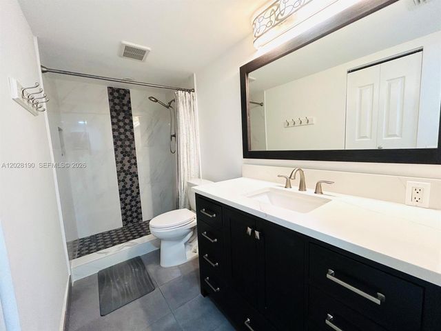 3004 Portofino Isle B2, Coconut Creek, FL 33066
