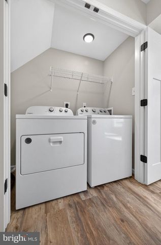 207 S LOUDOUN ST, Strasburg, VA 22657