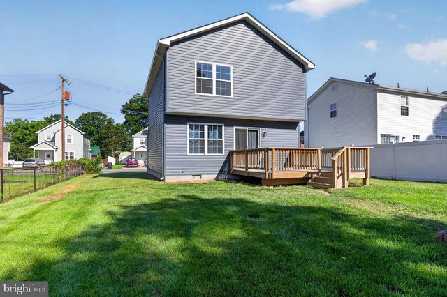 207 S LOUDOUN ST, Strasburg, VA 22657