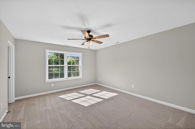 207 S LOUDOUN ST, Strasburg, VA 22657