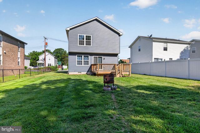 207 S LOUDOUN ST, Strasburg, VA 22657