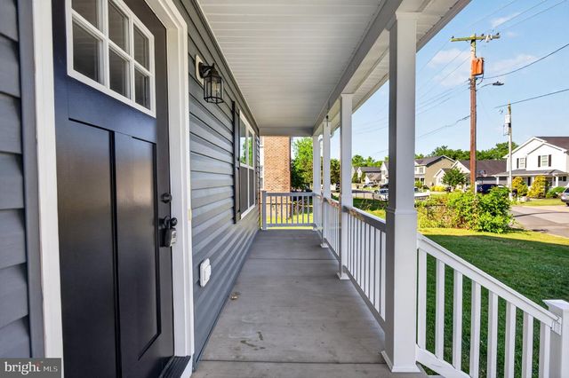 207 S LOUDOUN ST, Strasburg, VA 22657