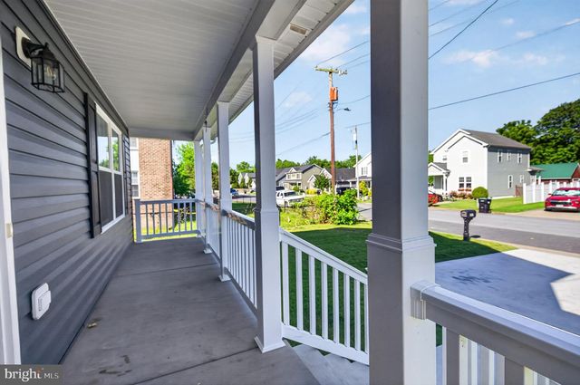 207 S LOUDOUN ST, Strasburg, VA 22657