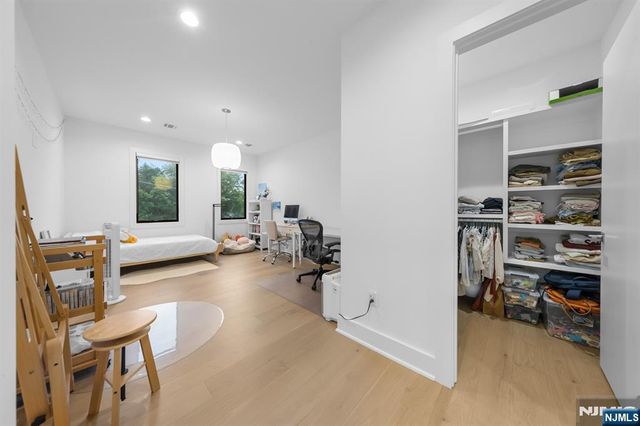 4 Wedgehill Lane, Montvale, NJ 07645