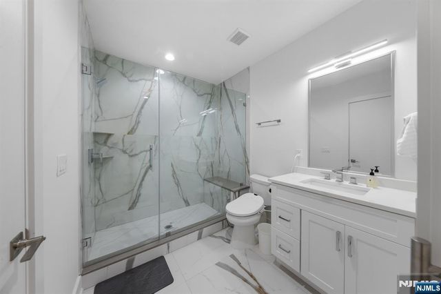 4 Wedgehill Lane, Montvale, NJ 07645