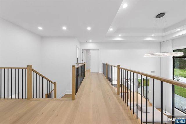 4 Wedgehill Lane, Montvale, NJ 07645