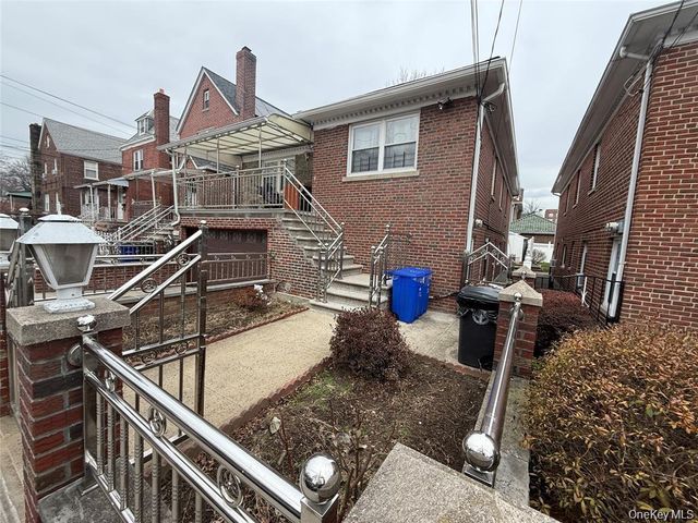 2154 Haight Avenue, Bronx, NY 10461