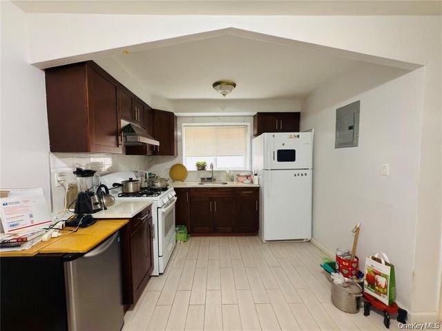 2154 Haight Avenue, Bronx, NY 10461