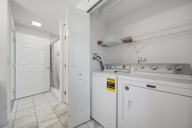 9 Photine Dr, Lowell, MA 01854