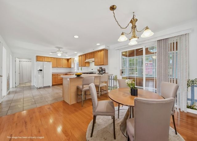 9 Photine Dr, Lowell, MA 01854