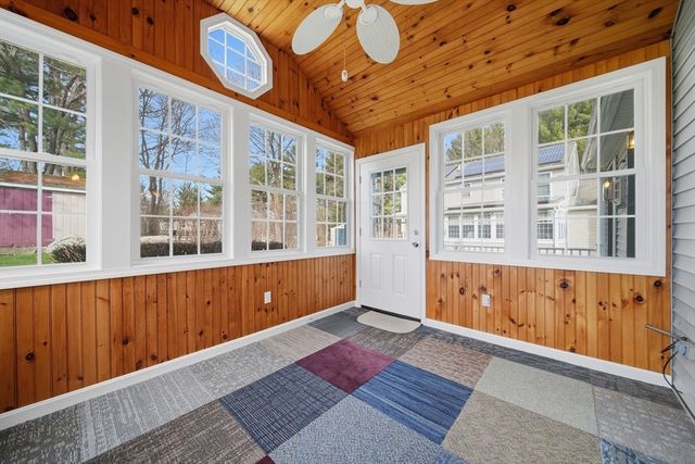 9 Photine Dr, Lowell, MA 01854