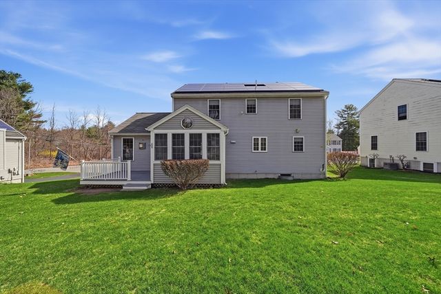 9 Photine Dr, Lowell, MA 01854