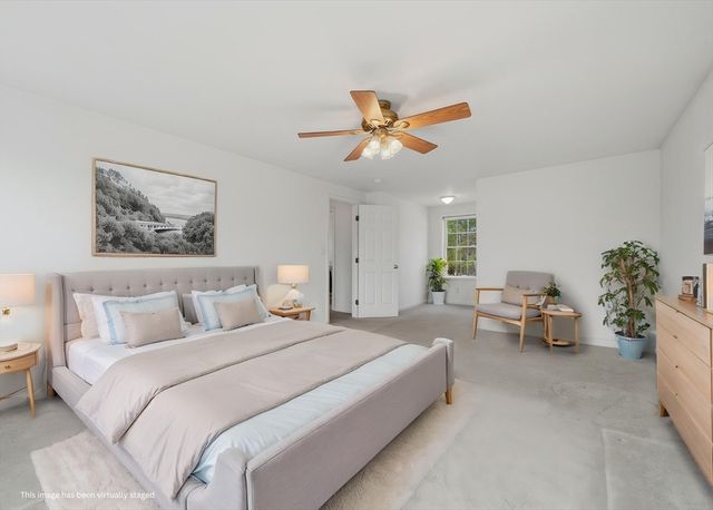 9 Photine Dr, Lowell, MA 01854