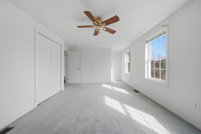 9 Photine Dr, Lowell, MA 01854