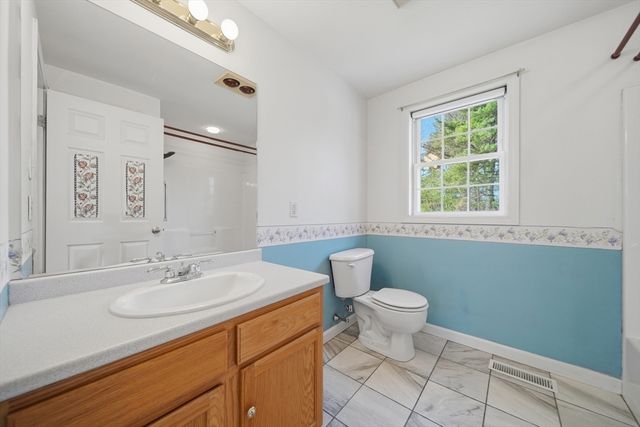 9 Photine Dr, Lowell, MA 01854