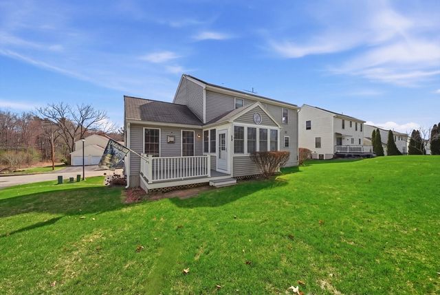 9 Photine Dr, Lowell, MA 01854