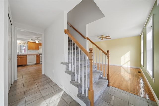 9 Photine Dr, Lowell, MA 01854