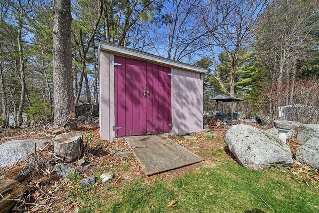 9 Photine Dr, Lowell, MA 01854
