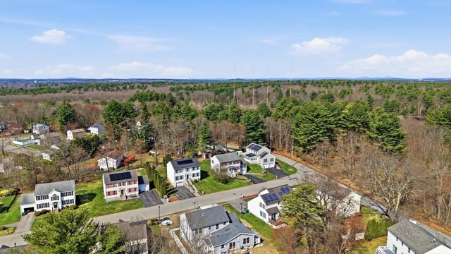 9 Photine Dr, Lowell, MA 01854