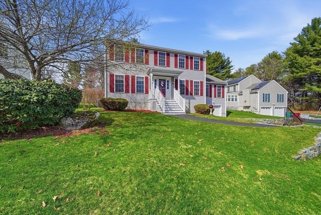 9 Photine Dr, Lowell, MA 01854