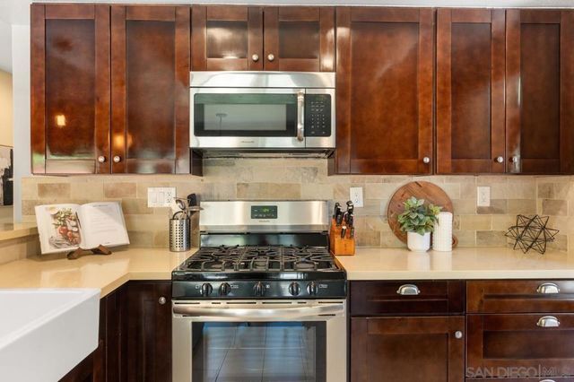 9454 Oviedo St, San Diego, CA 92129