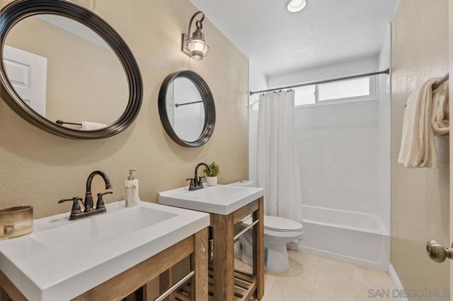 9454 Oviedo St, San Diego, CA 92129