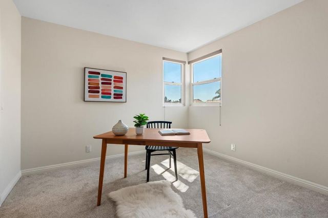 9454 Oviedo St, San Diego, CA 92129