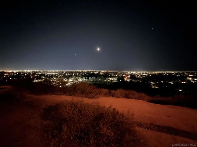 9454 Oviedo St, San Diego, CA 92129