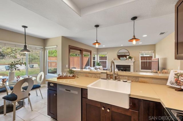 9454 Oviedo St, San Diego, CA 92129