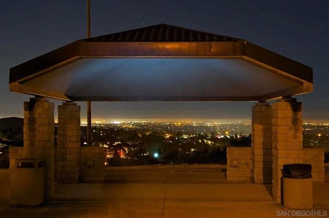 9454 Oviedo St, San Diego, CA 92129