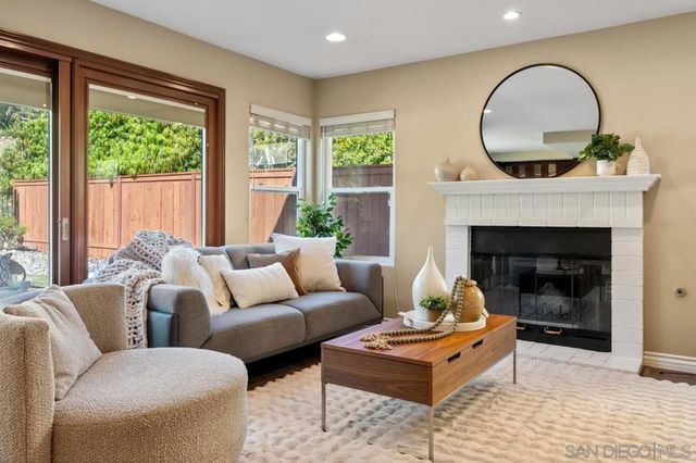 9454 Oviedo St, San Diego, CA 92129