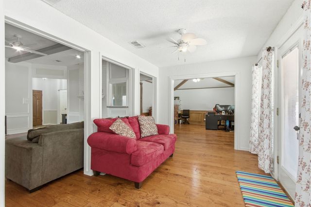 638 Park Lane, Highland Village, TX 75077
