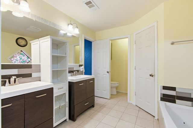 638 Park Lane, Highland Village, TX 75077