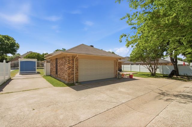 638 Park Lane, Highland Village, TX 75077