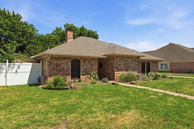638 Park Lane, Highland Village, TX 75077