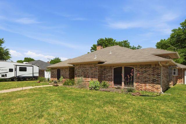 638 Park Lane, Highland Village, TX 75077