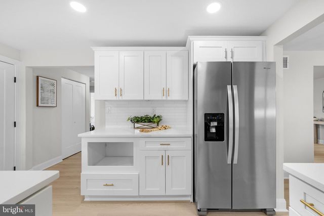 503 VALLEY RUN DR, Cherry Hill, NJ 08002