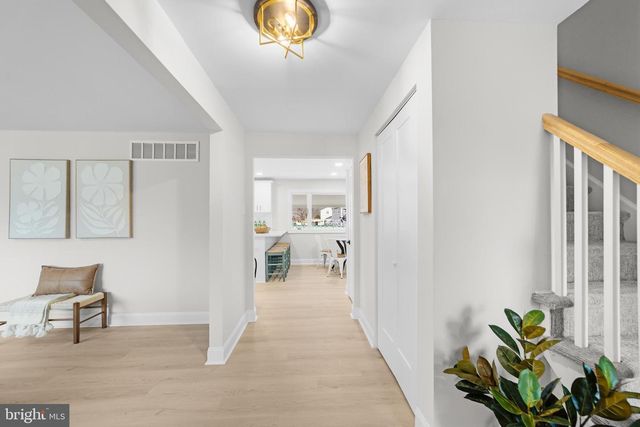 503 VALLEY RUN DR, Cherry Hill, NJ 08002