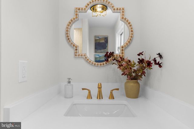 503 VALLEY RUN DR, Cherry Hill, NJ 08002