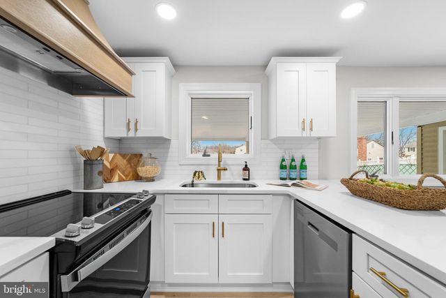 503 VALLEY RUN DR, Cherry Hill, NJ 08002