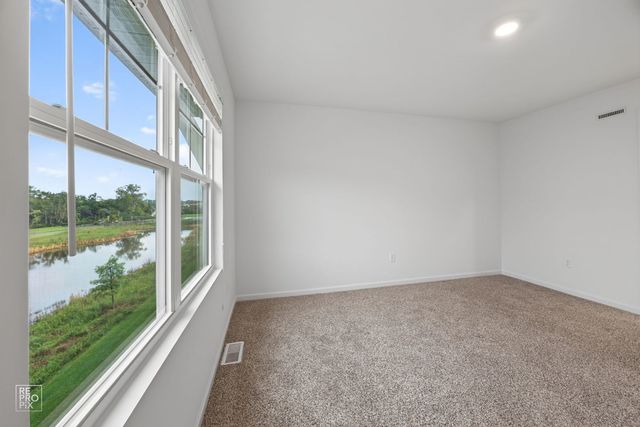 2031 Sequoia Avenue, Mundelein, IL 60060