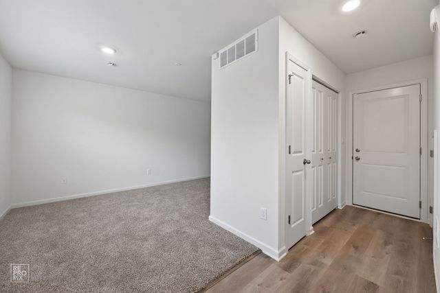 2031 Sequoia Avenue, Mundelein, IL 60060