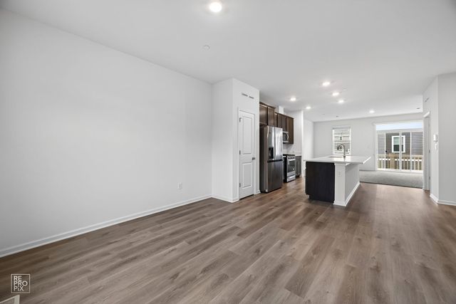 2031 Sequoia Avenue, Mundelein, IL 60060