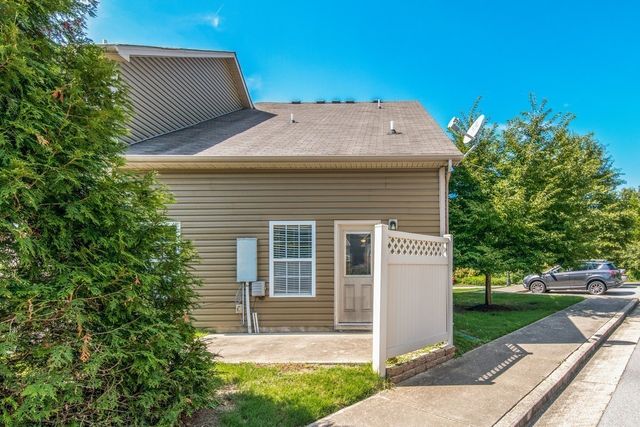 1051 Ashmore Dr, Nashville, TN 37211